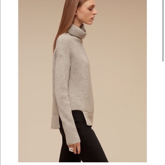 Aritzia Babaton Women’s Mika Sweater Funnel Neck Wool
Cashmere Medium - Picture 12 of 13